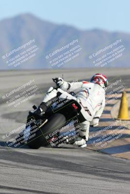 media/Jan-10-2026-Race Pace (Sat) [[3e4fee349c]]/2-Verified/Session 4 (Turn 12 Backside)/